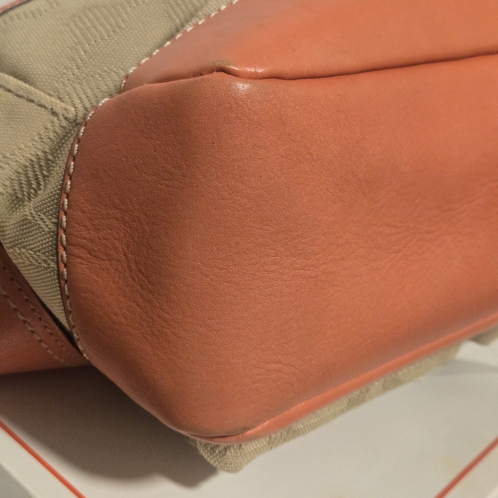 Coach Legacy Double Turnlock Soulderbag Tan Canvas With Coral Leather - Picture 10 of 17